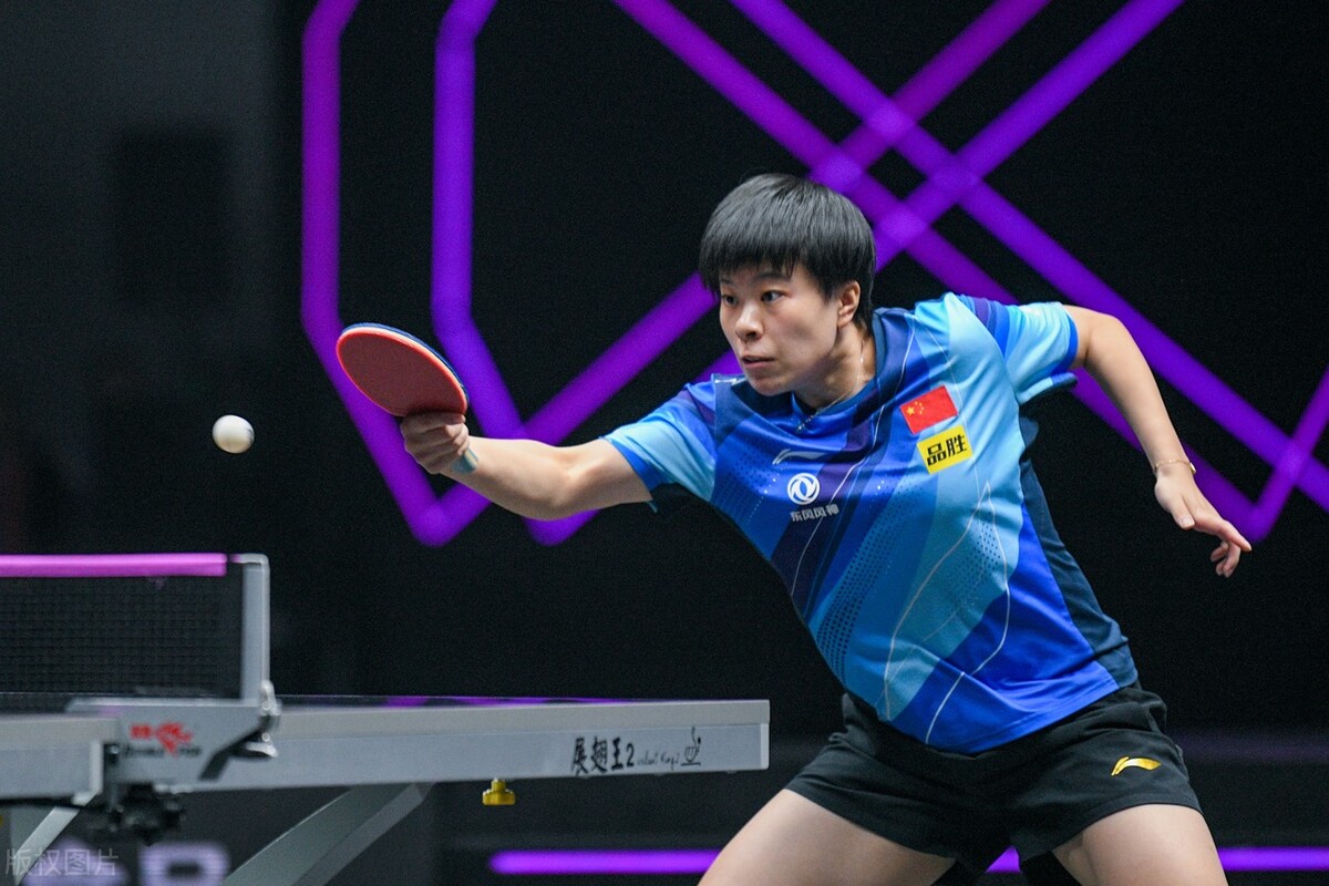 澳门冠军赛孙颖莎夺冠后,樊振东孙颖莎澳门乒乓球日