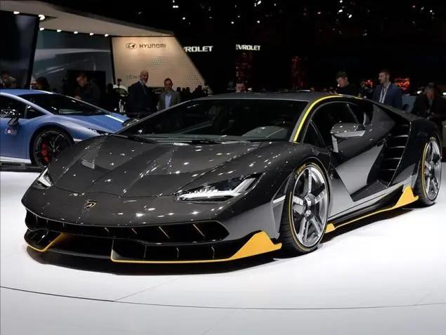 变形金刚擎天柱原型车型,变形金刚擎天柱车型进化史