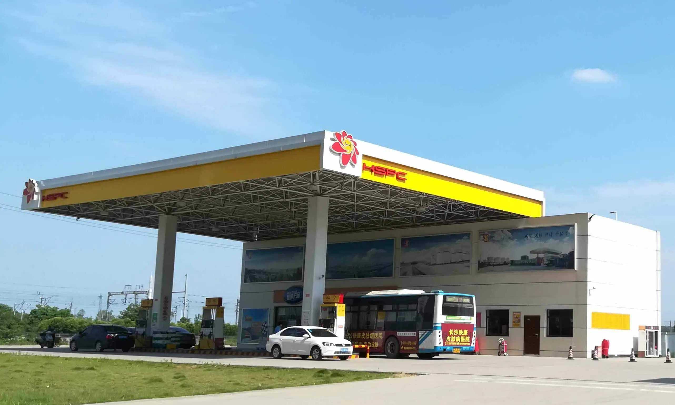 为什么私营加油站便宜还免费洗车,加油站免费洗车对洗车店有影响吗