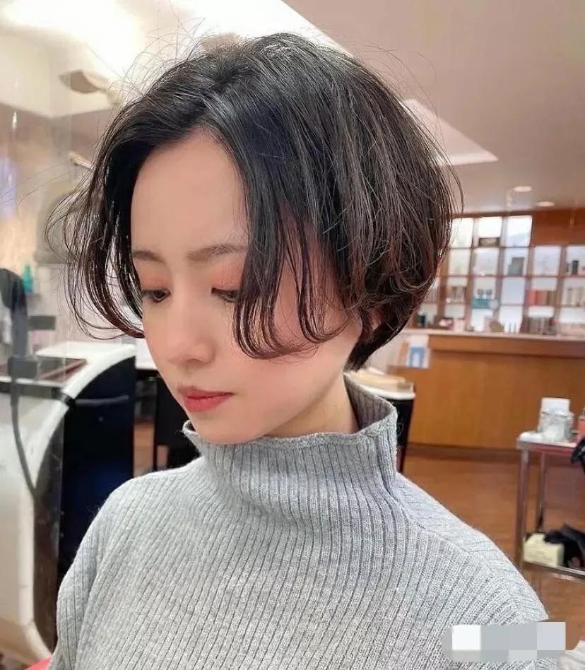 小圆脸适合剪短发吗,肉肉的小圆脸女生剪短发