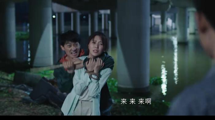 女子被竹签戳进手背后续,女人被竹签扎死的案件后续