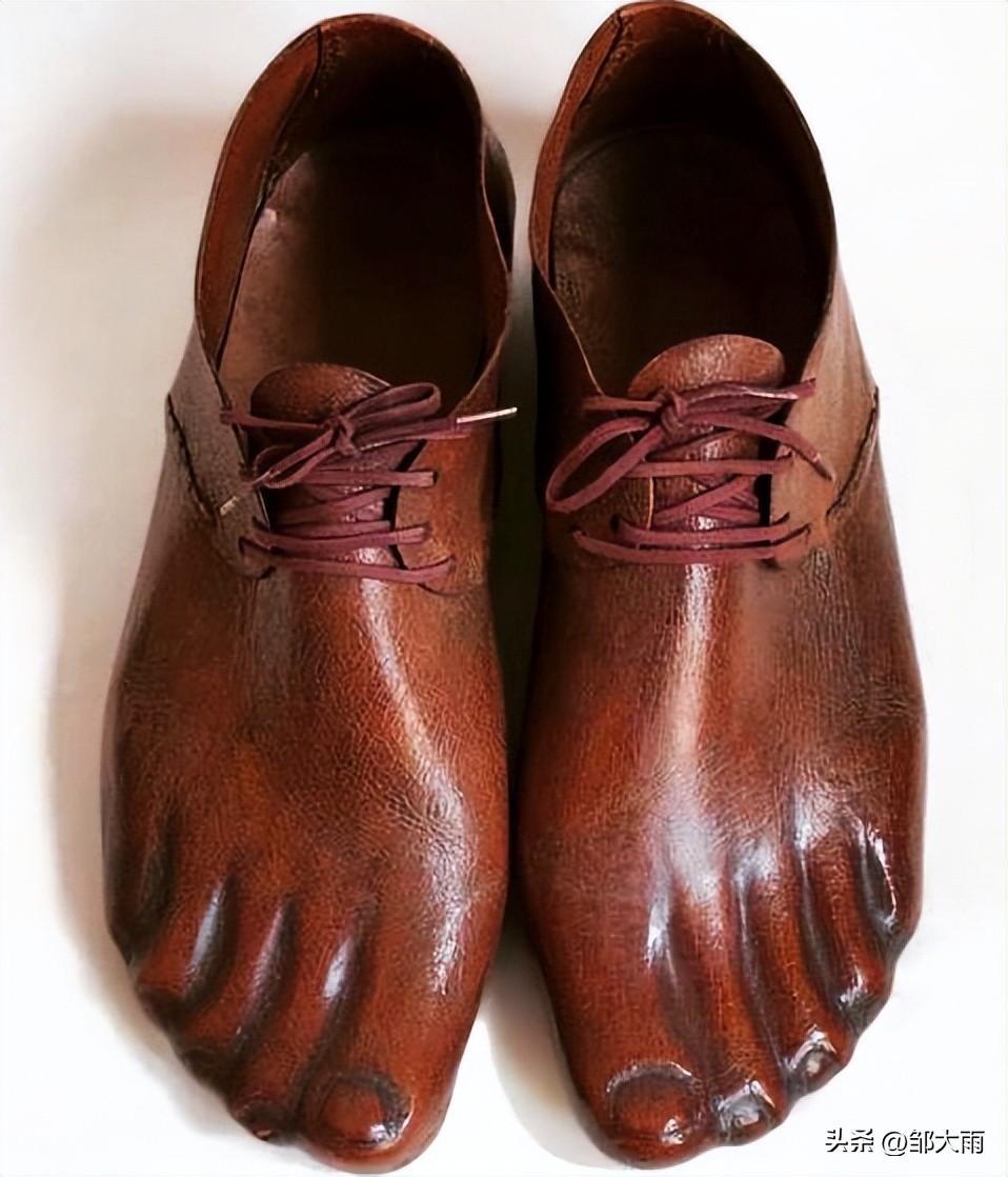 跨界时尚到底多奇葩？盘点18双史上最怪异鞋合集，网友：离谱到家