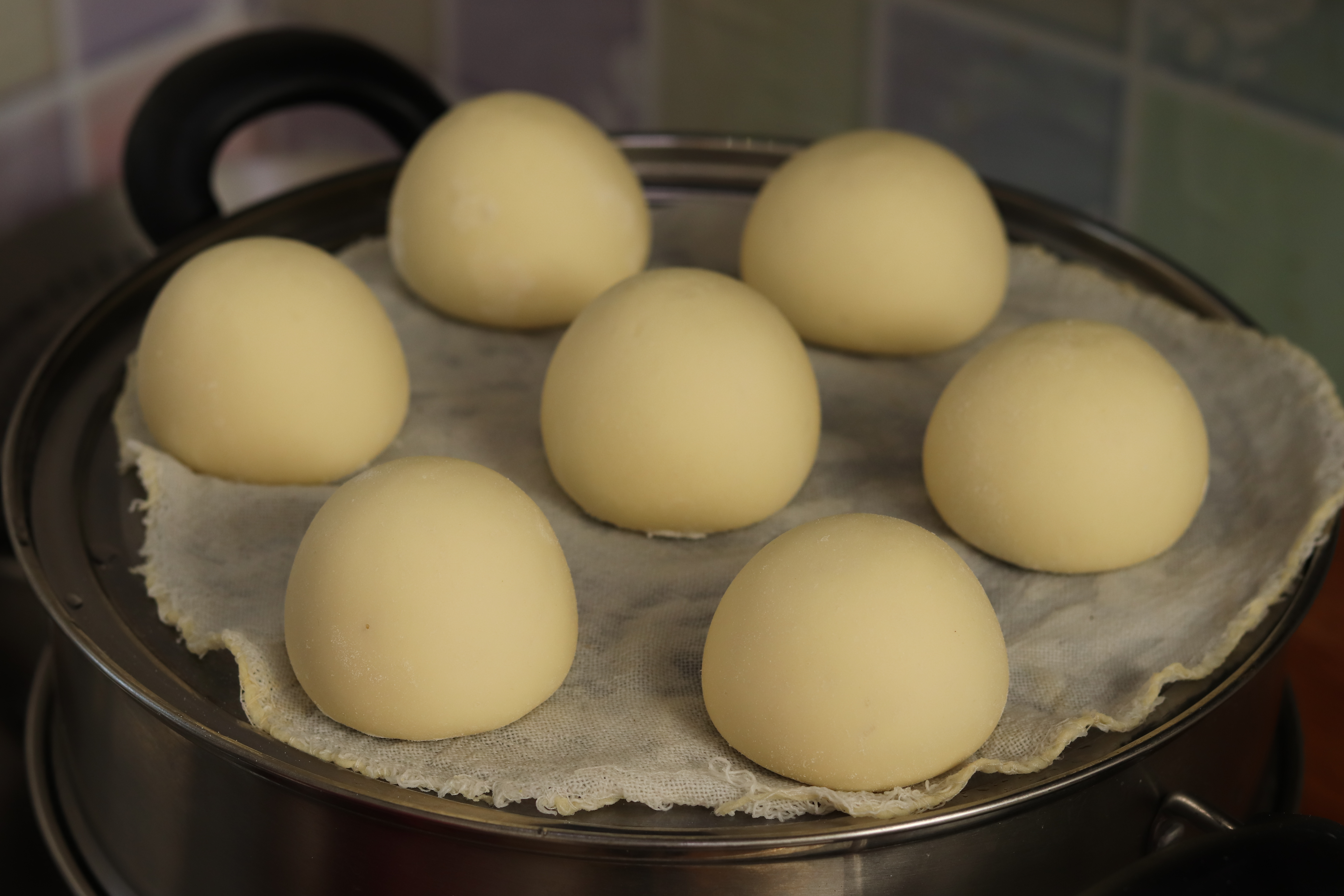 蒸馒头发面不放酵母的做法,蒸馒头时发面要不要加酵母