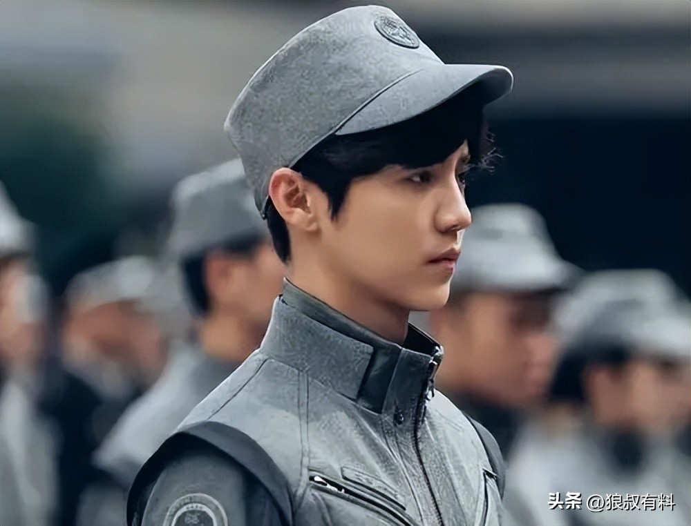 明明油头粉面却偏硬演军人，这7位专业演员告诉你，啥叫铁骨军人
