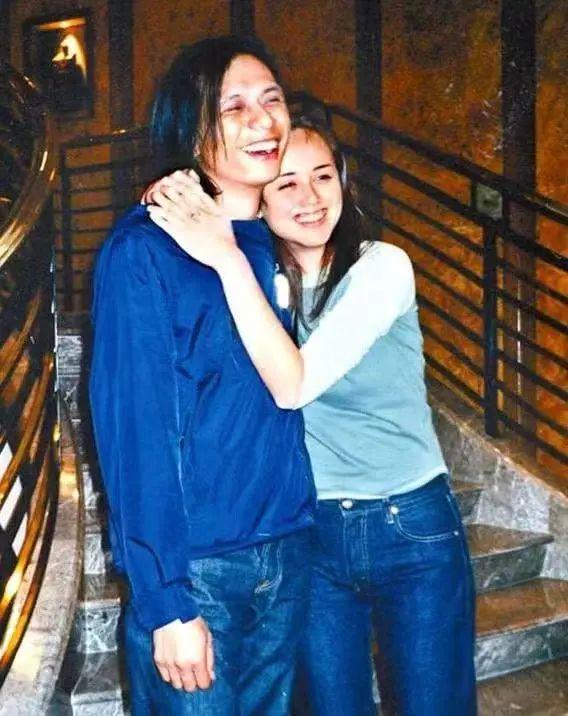 她曾是超女冠军整容失败,她曾是选美冠军