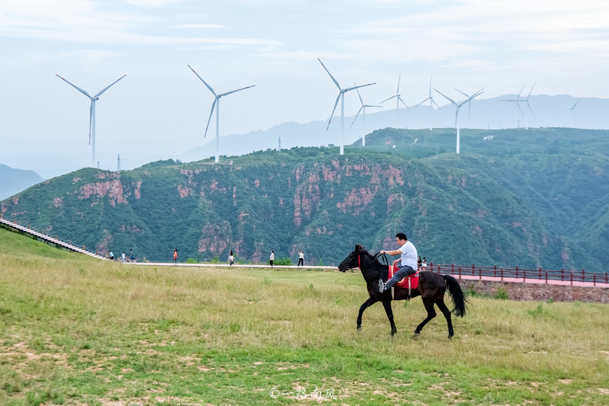 河南特别大的草原,美丽的河南大草原