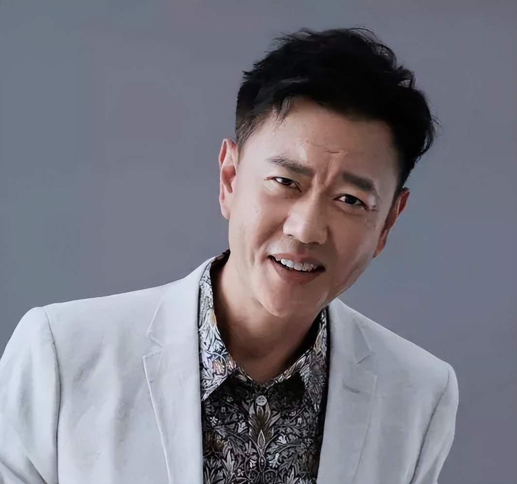 冯嘉怡个人资料图片,冯嘉怡年轻图片