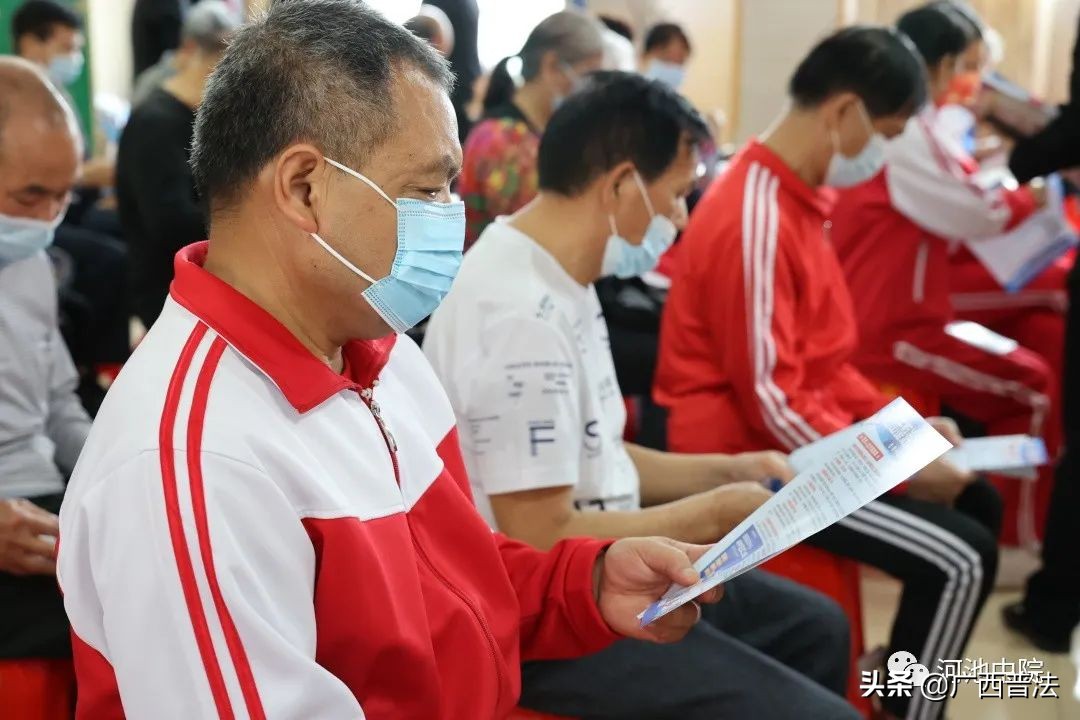 巧识骗局民警帮助老人守住养老钱,守护银发族警惕养老诈骗