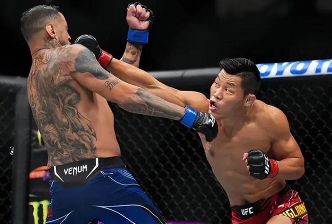 ufc李景亮最新消息,李景亮炮轰裁判全过程