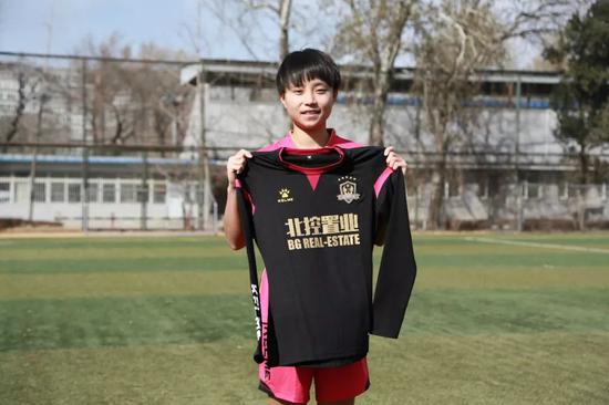 张琳艳女足首秀,张琳艳小将