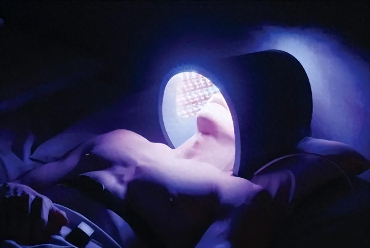 45岁亿万富翁与儿子换血,45岁亿万富豪重回18岁