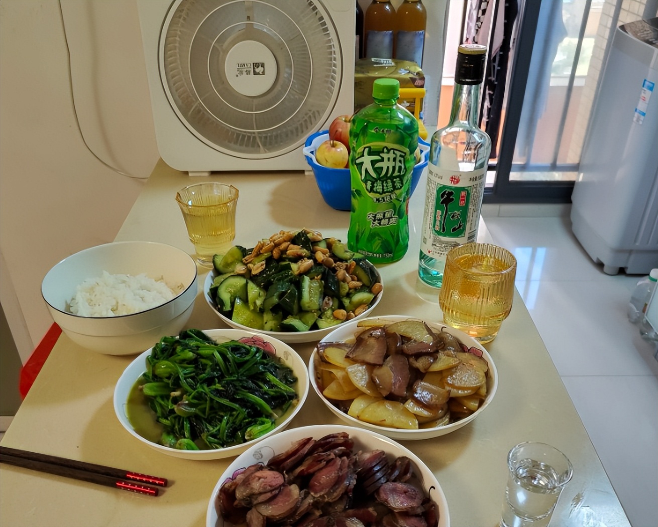 勾兑酒的“偶像”，靠添加勾兑年销百亿，十几块的牛栏山凭什么？