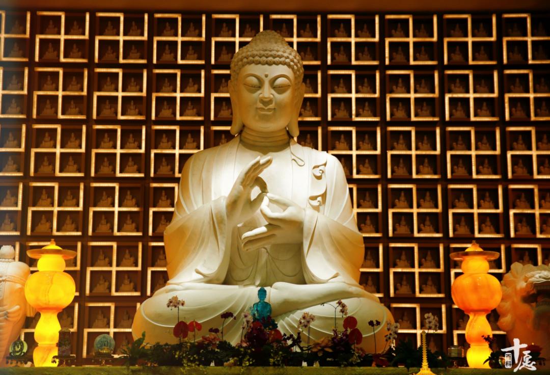 佛教出家为啥非剃光头呢,出家人为何要剃除须发