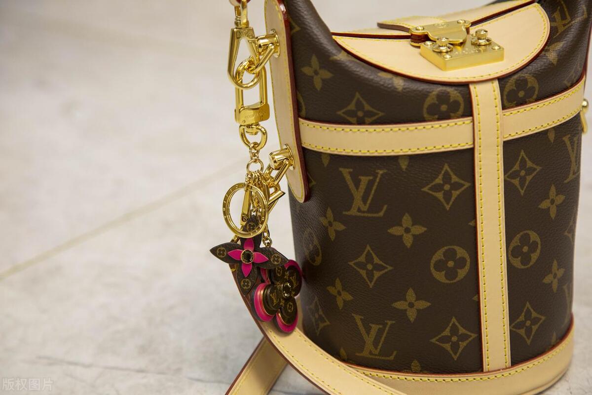 奢侈品包包自己怎么保养得好看,奢侈品包包正确护理方法