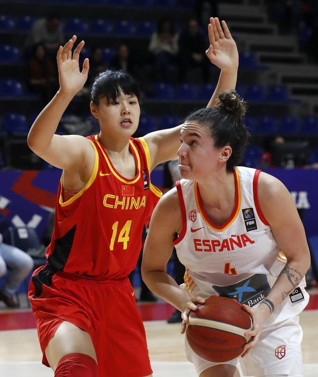 女篮2米28巨人是谁,女篮巨人有哪些