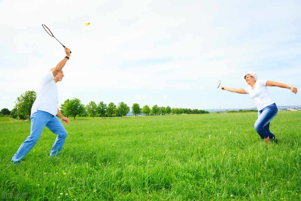 哪个牌子的羽毛球拍最好用,羽毛球拍哪个牌子最好用又便宜