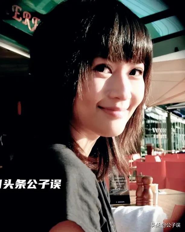 一张和冯小刚的“夜宿门”照片,彻底撕下了沈星的遮羞布