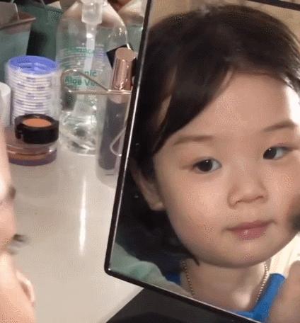 最近超火的可爱小女孩表情包,小女孩可爱萌表情包