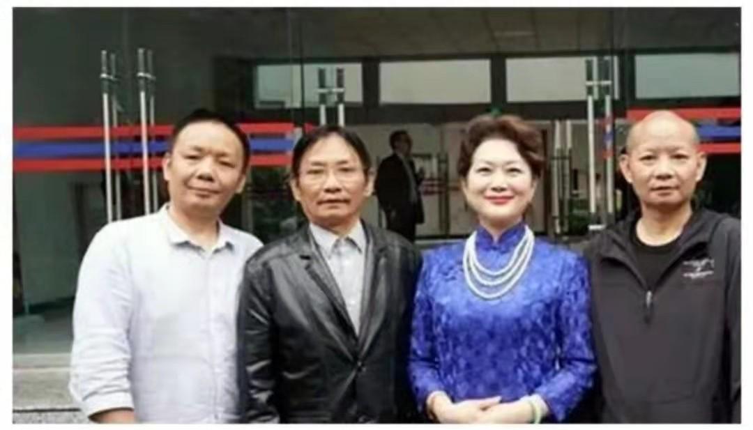 郭家富众筹治病,重庆富豪郭家富靠洗脚发家致富