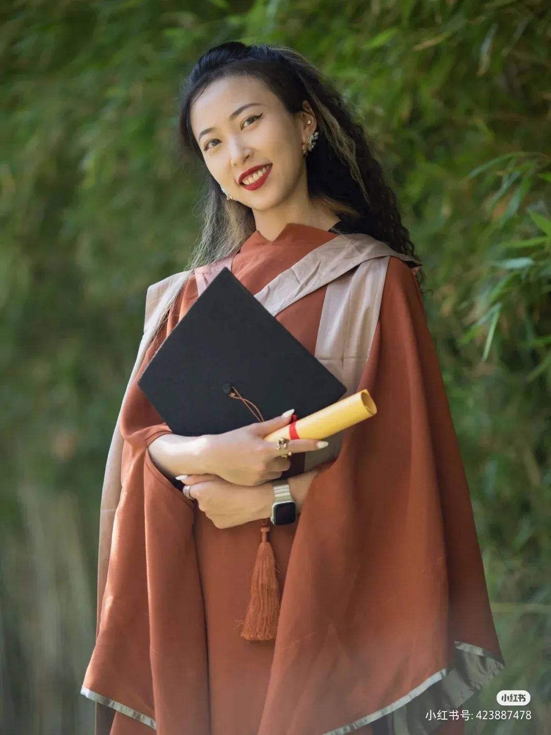 九大美院学士服哪个最漂亮,哪个学校的学士服最好看