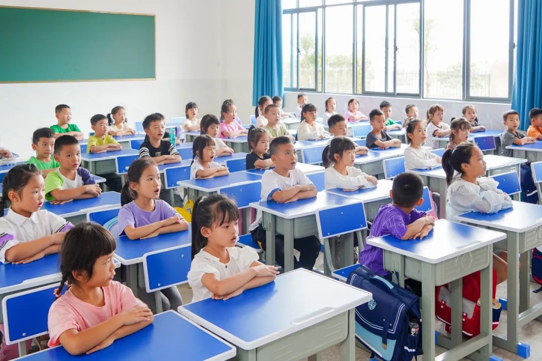 围观！青云小学“第一课”