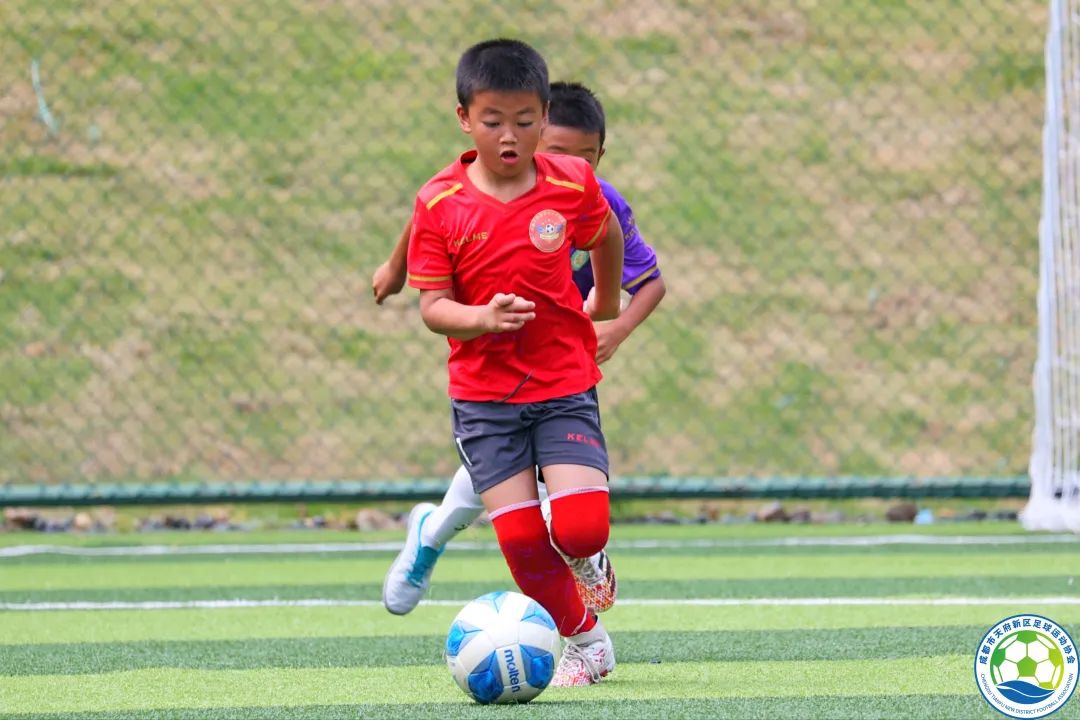 东湖路小学校园足球总决赛,喜报校园足球冠军
