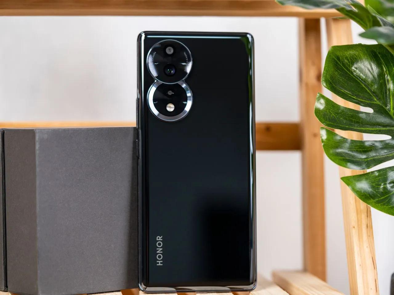 上班电脑推荐笔记本,手机笔记本哪个更值得入手