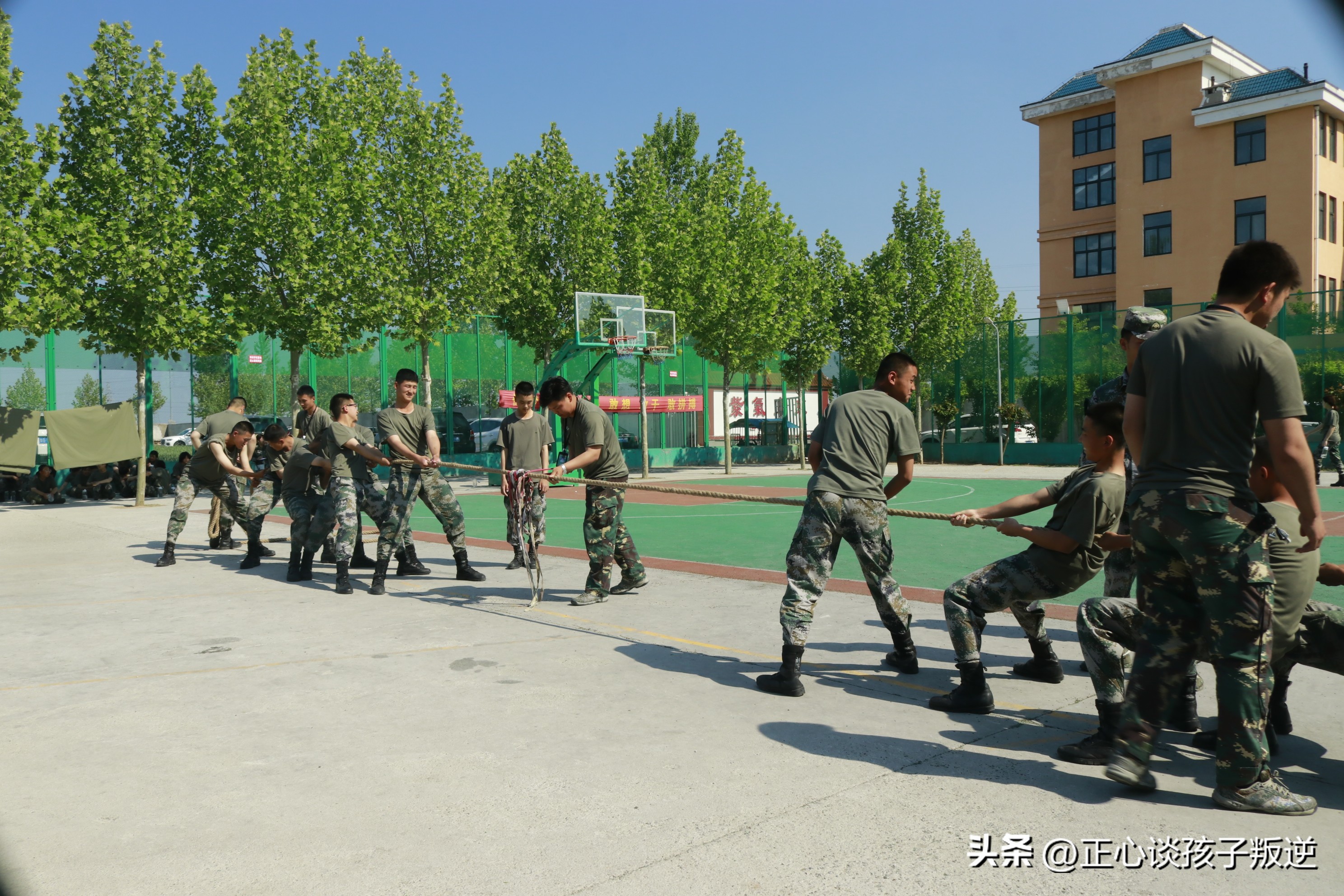 发现儿子早恋怎么沟通，记住这三点沟通更顺利！