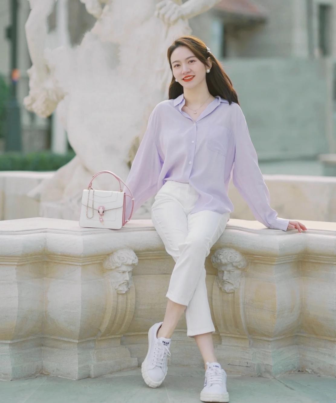 春季高帮小白鞋的穿搭,春天好看的小白鞋