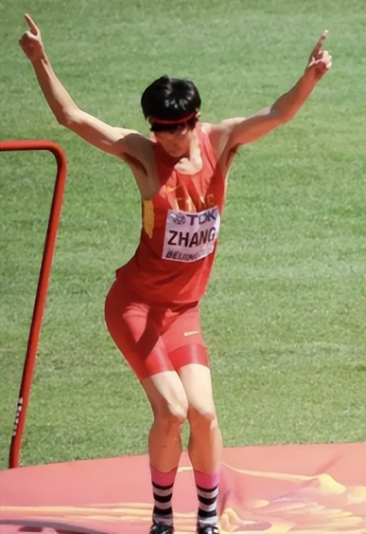 张国伟：曾是顶尖跳高运动员，为何激流勇退成“沙雕网红”？