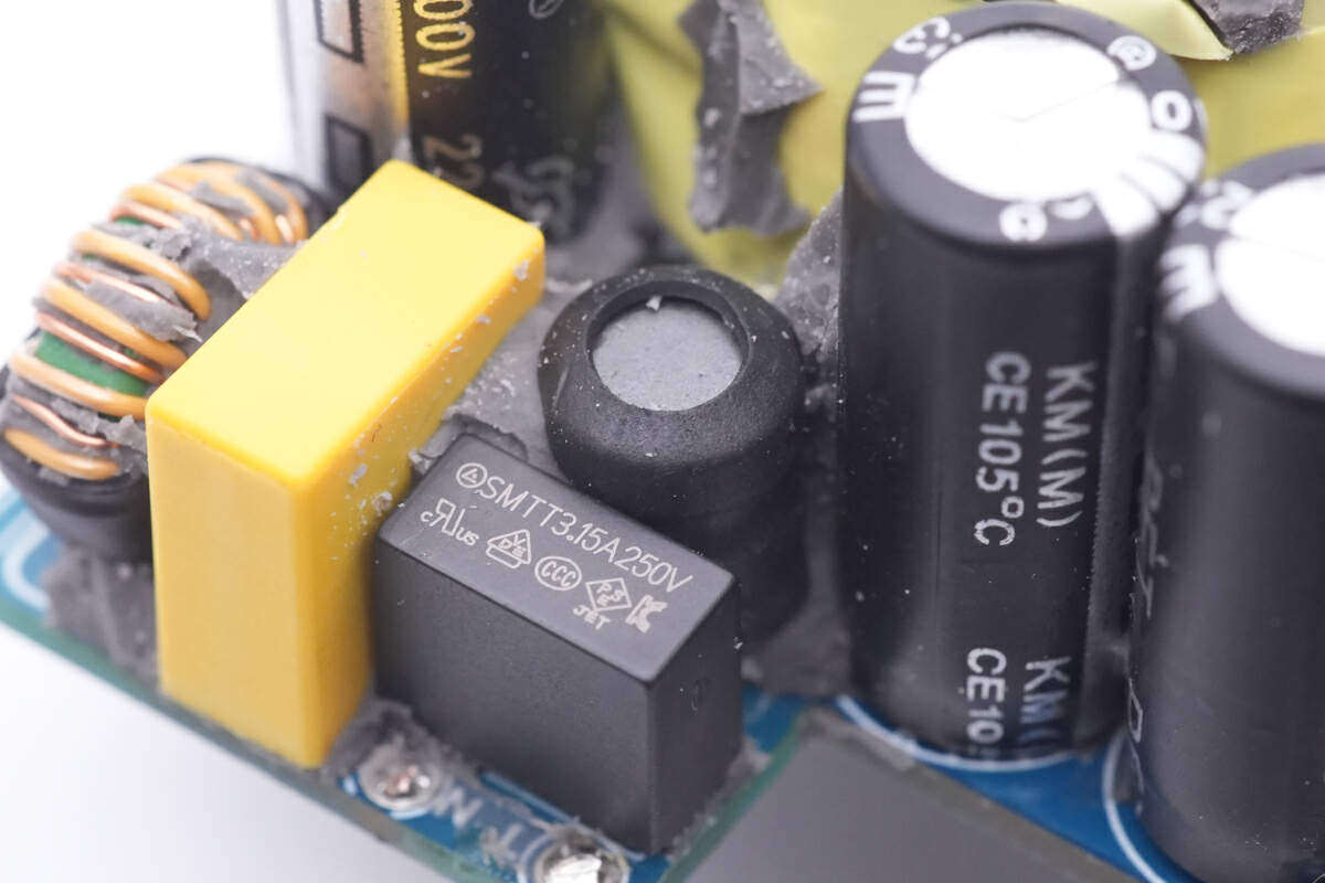 魅族pandaer65w充电器拆解,魅族pandaer氮化镓65w快充头评测