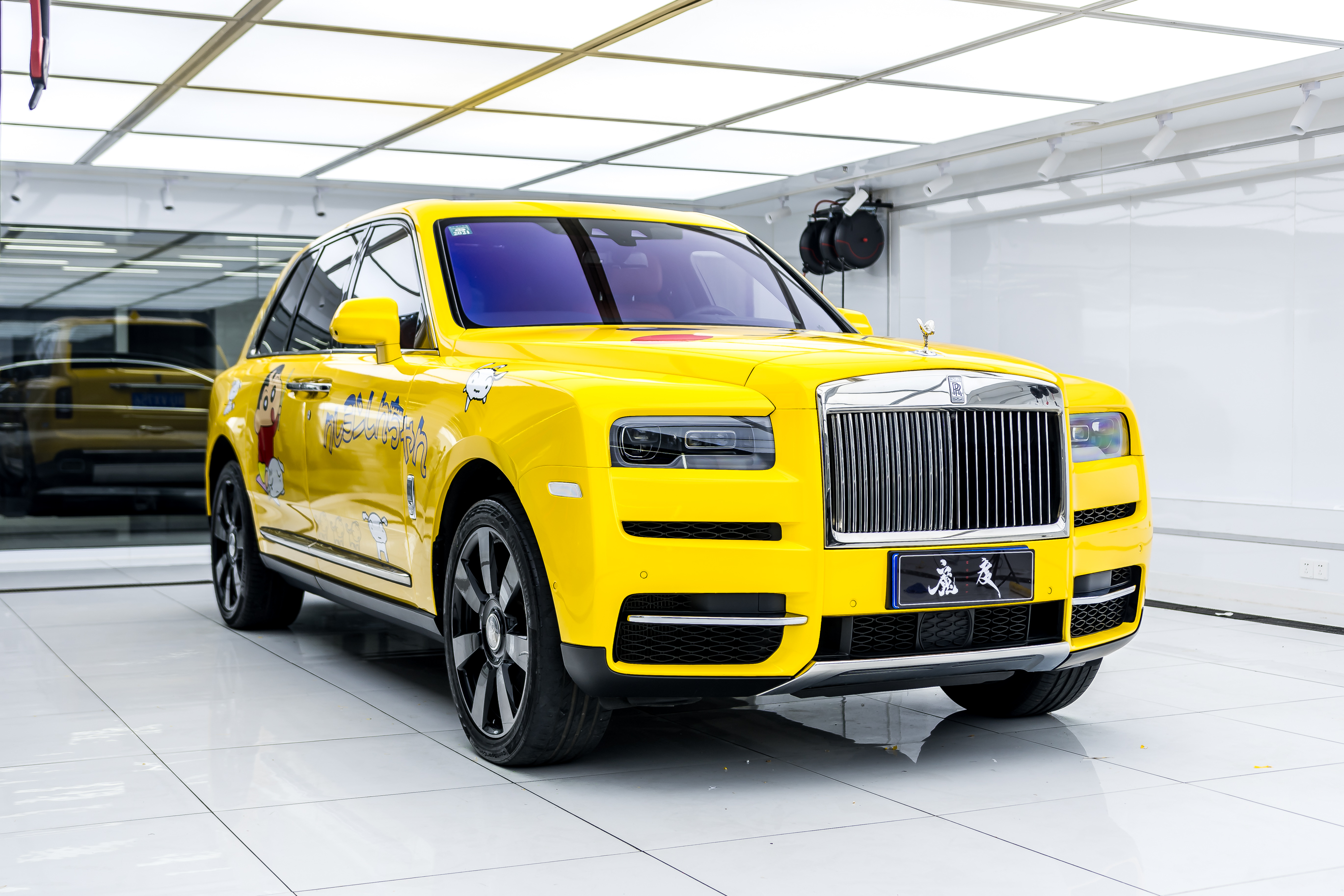 MAX车身改色膜丨西安汽车改色贴膜劳斯莱斯库里南换新定制涂装