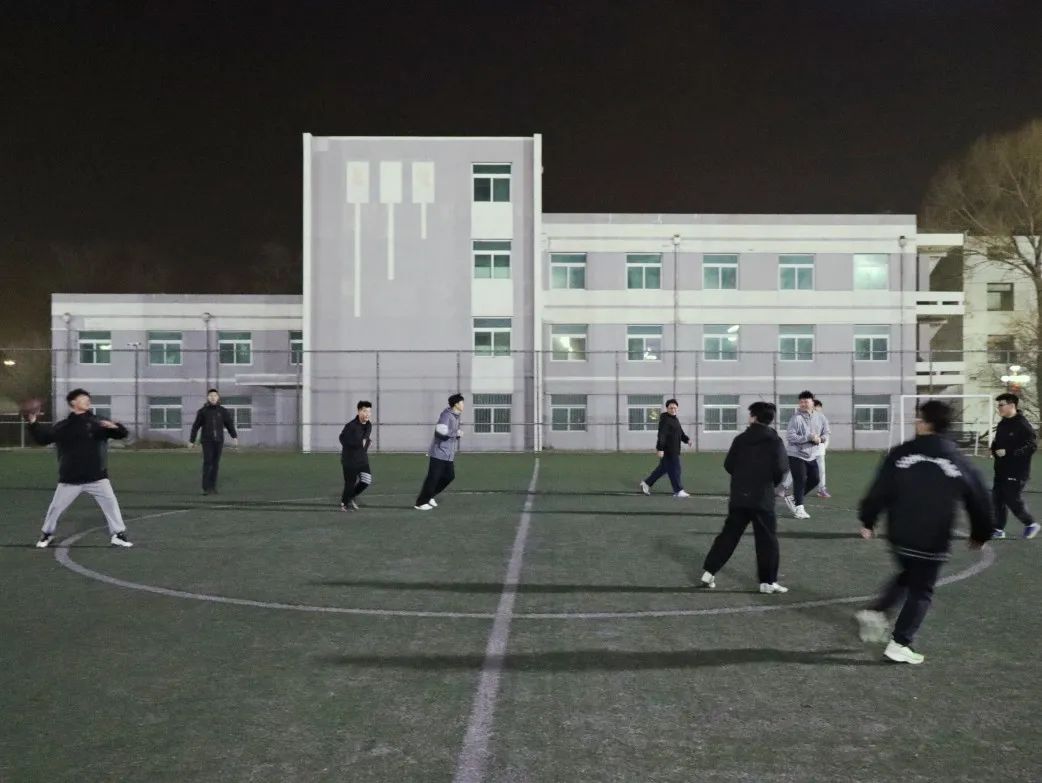 辽财足球场,辽财操场