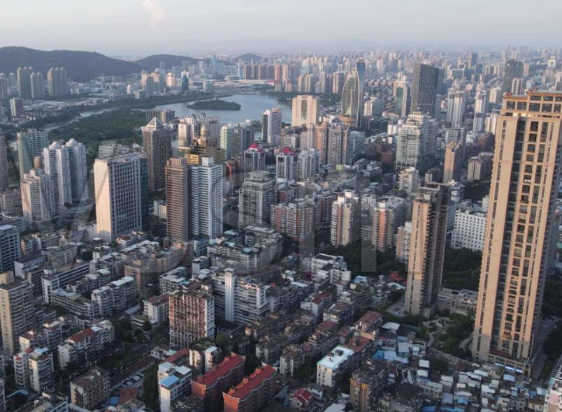 女子花钱如流水诈骗千万元被抓,一女子被诈骗2000万