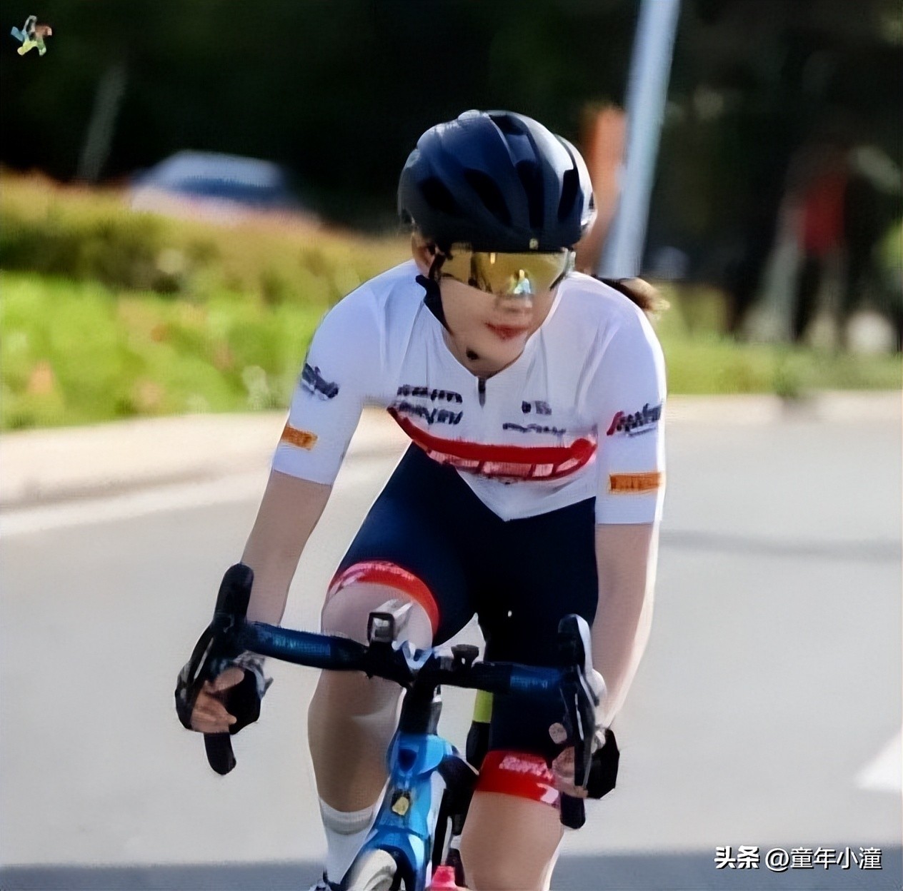 全副武装未露耻骨，冯竟爽挑战海南环岛1000公里骑行赛，小腿晒黑