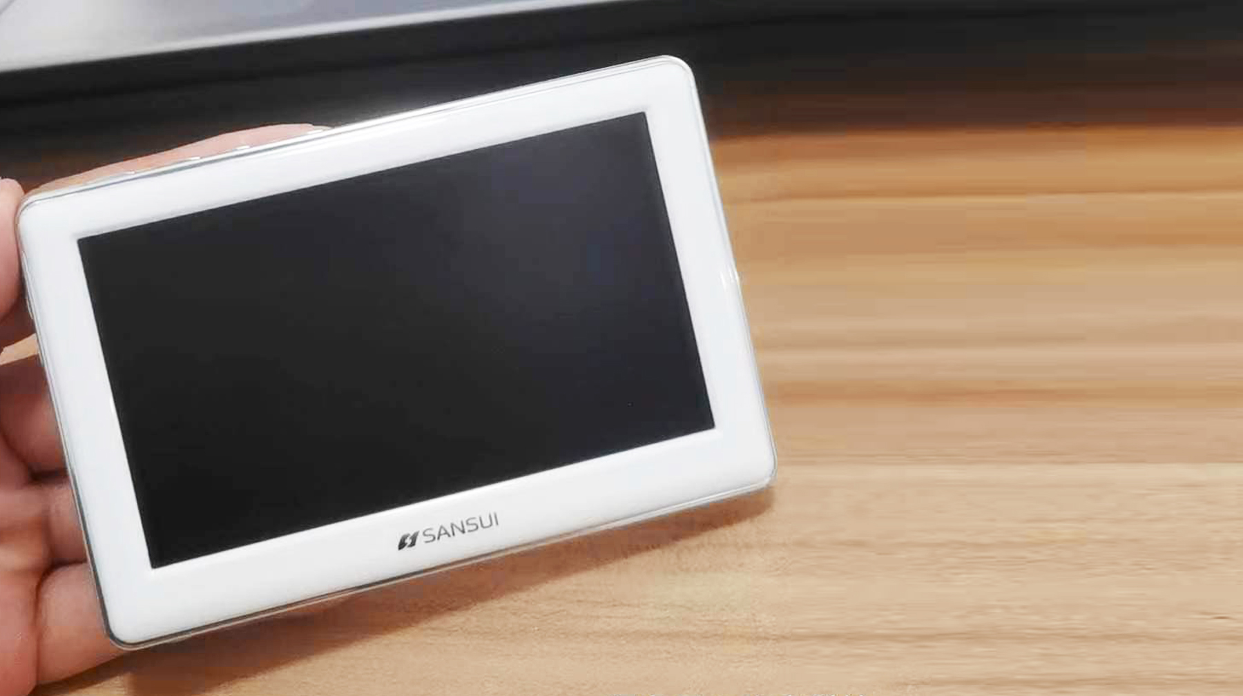 4.3英寸高清屏幕，能看全格式视频，这台国产便携*放播**器很好用