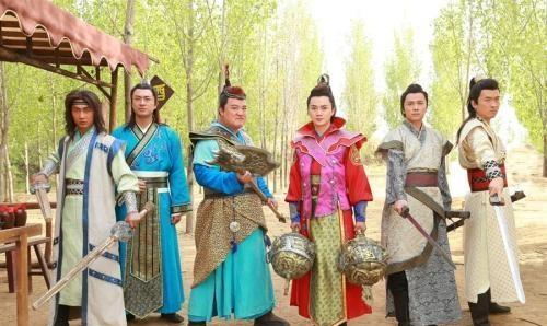 挖古墓挖出了刘备关羽张飞的古墓,民工挖出千年古墓