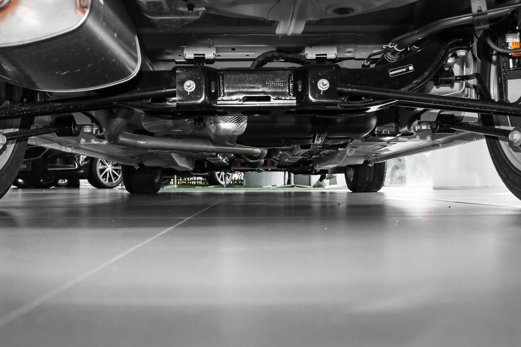 10万左右的家用轿车大比拼,10万以内四款家用小型车测试