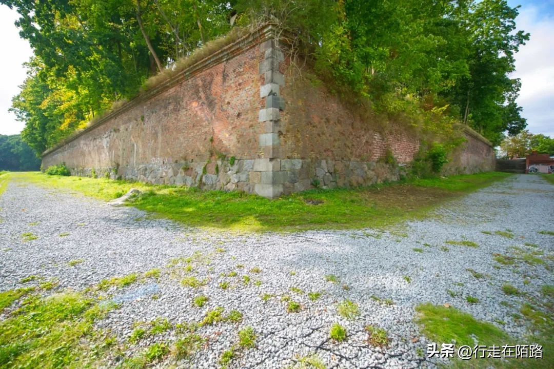 不被欧洲承认的欧洲城市：与俄罗斯有关的景点，全都无人问津