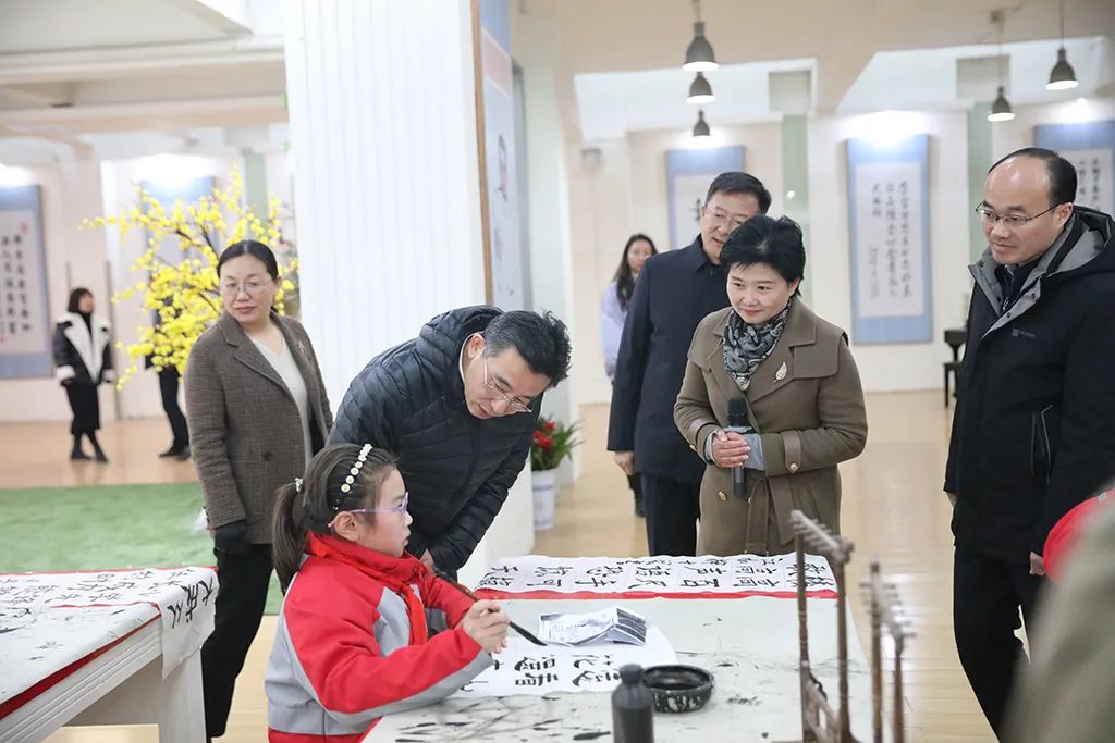 江苏省体育局局长陈少军调研指导周恩来红军小学体育工作