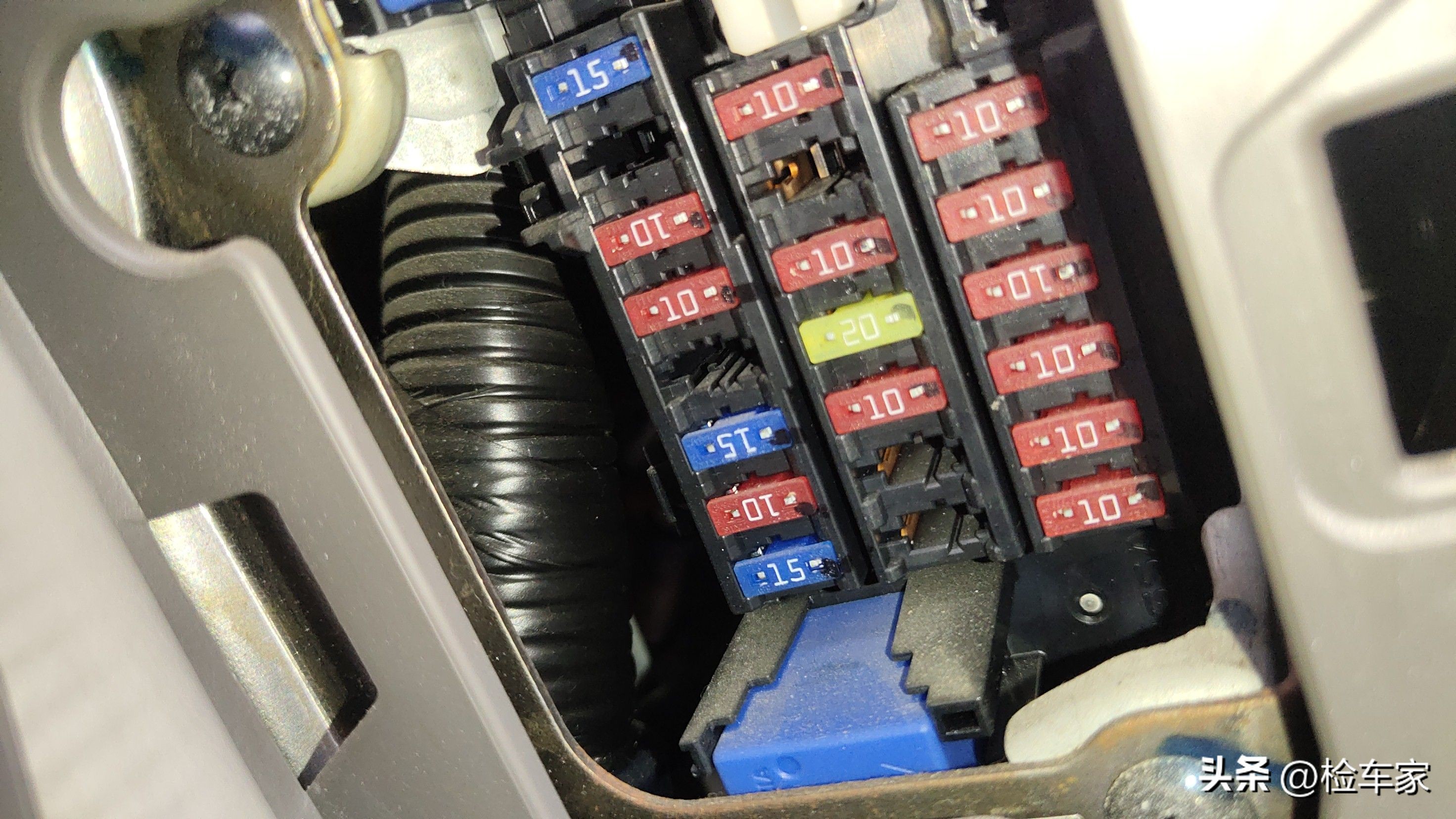 8年只开了不到2万公里的车能买不,8年才2万公里的车需要换轮胎吗