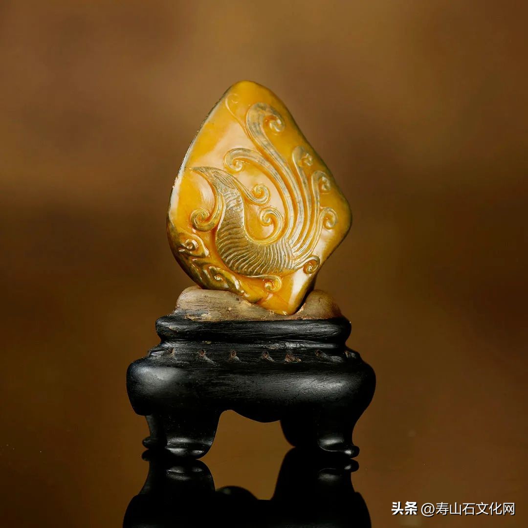 真正的田黄给人第一眼的感觉,田黄多数人不知道的特点