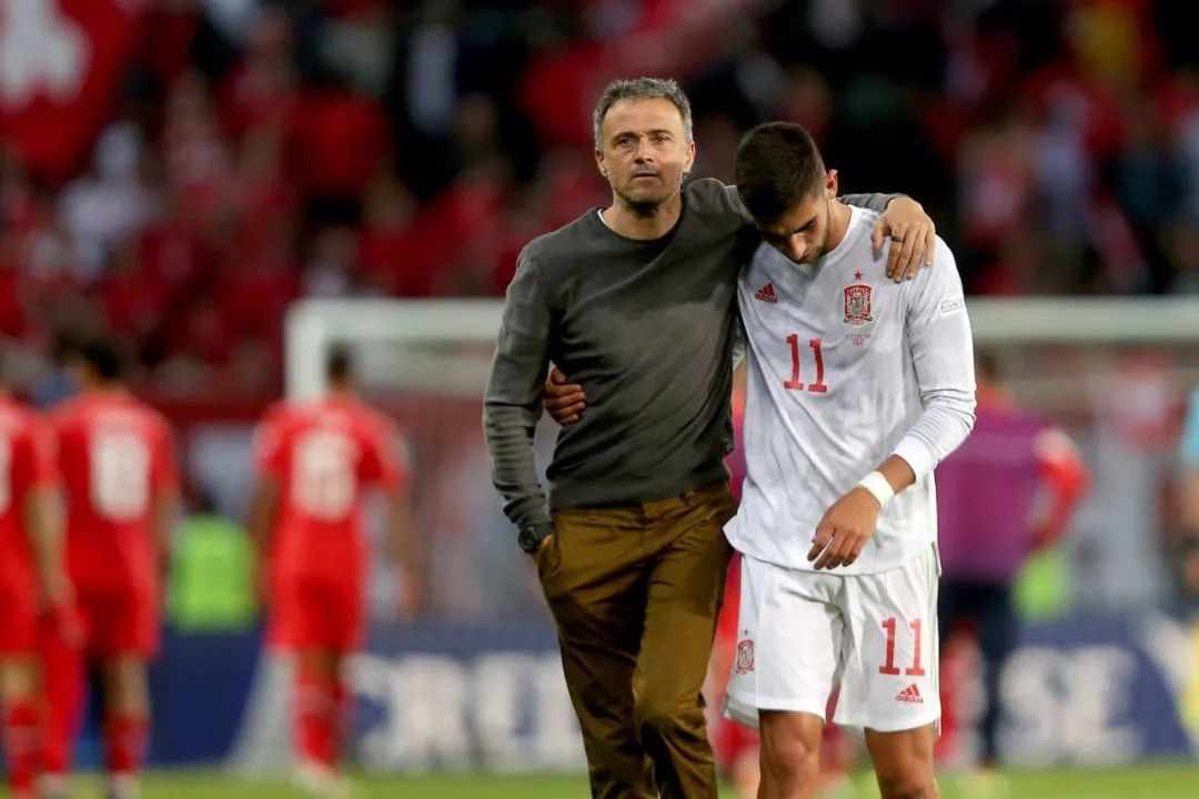 世界杯32强巡礼完整视频西班牙,初生牛犊不怕虎欧冠