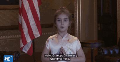 四岁用中文唱儿歌的女孩长大了，为她我希望川普再当选