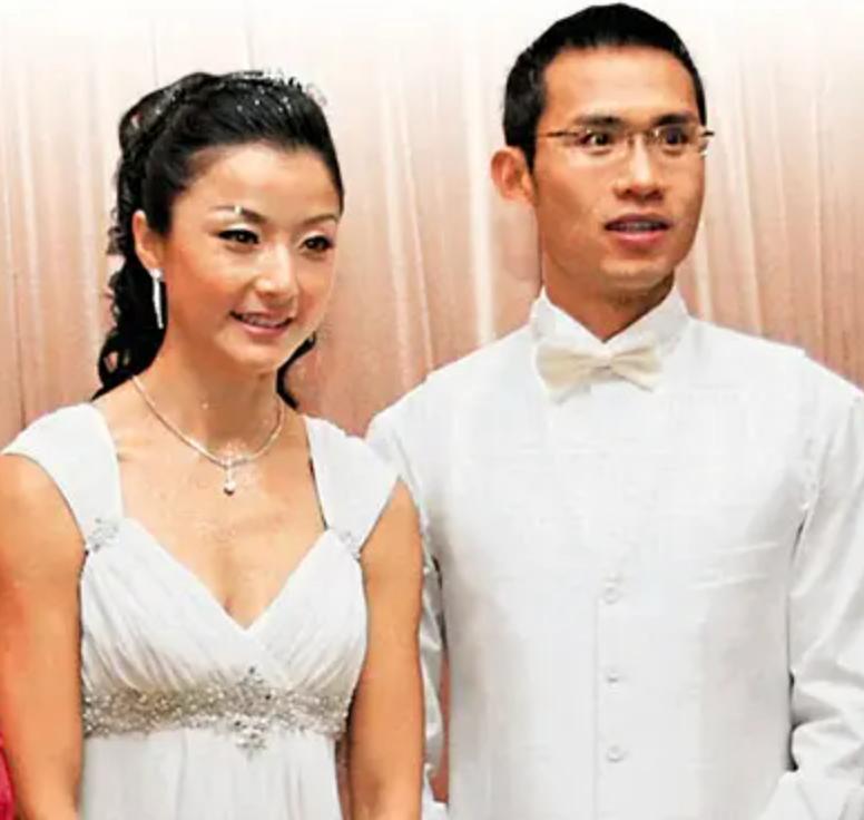 他15岁考入清华后还在工地打工,15岁开始打拼如今过亿身价的他