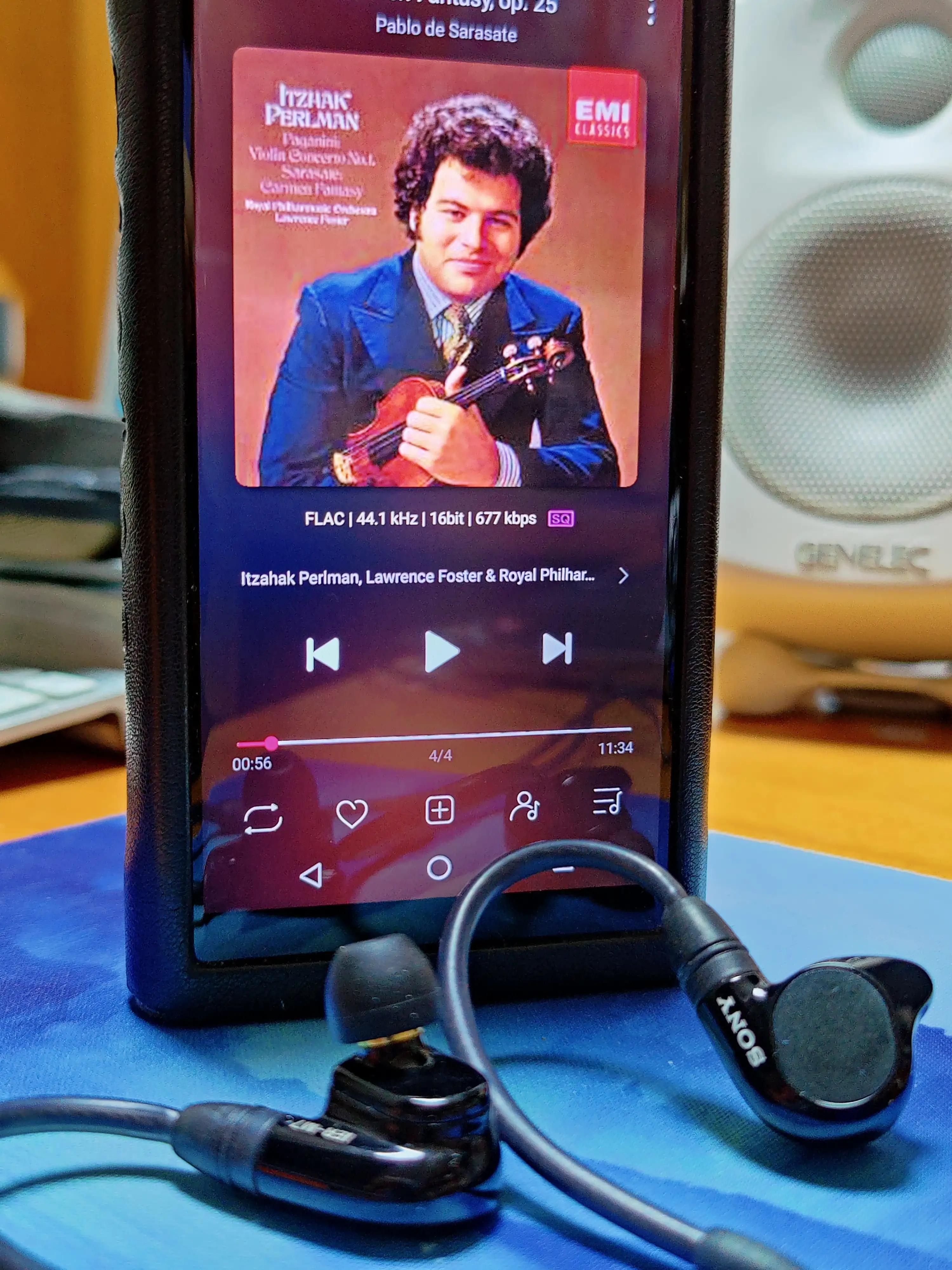 黑猫白猫能逮住耗子都是好猫,黑猫白猫能逮到老鼠的才算好猫