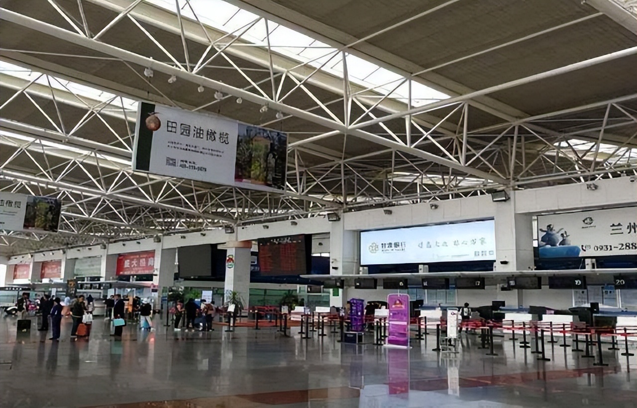 中国离市区最近的十大机场,中国两个机场需要离多远