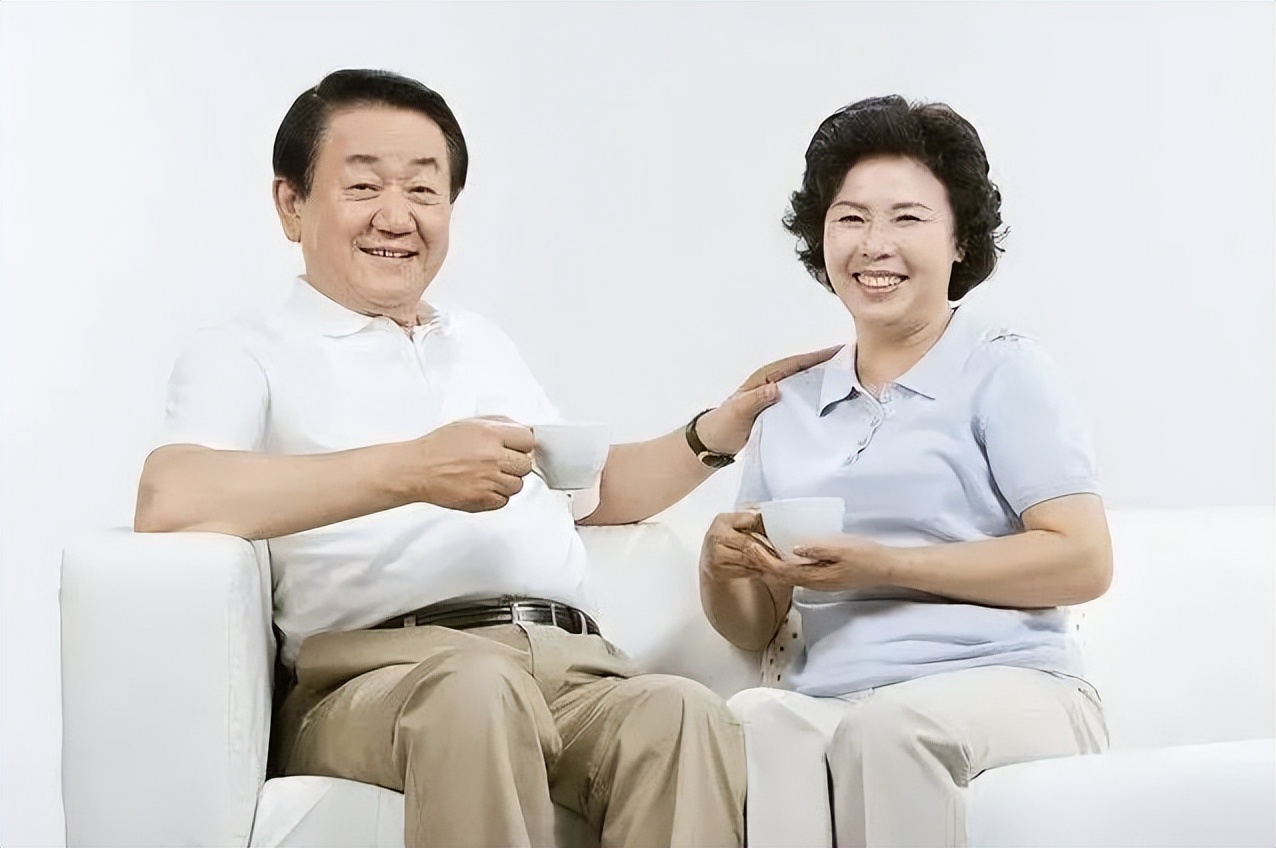 年纪大了再有本事也没用,人到中年记得关好身后的门