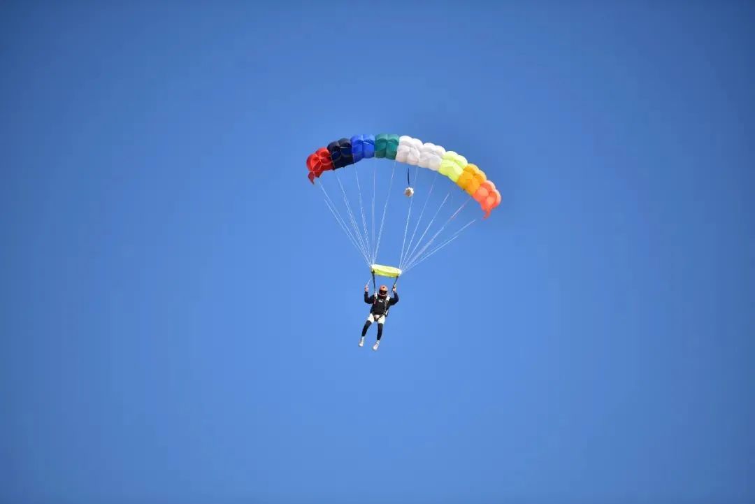 海陆空震撼炫酷视频,海陆空的全线飙战看得直呼过瘾