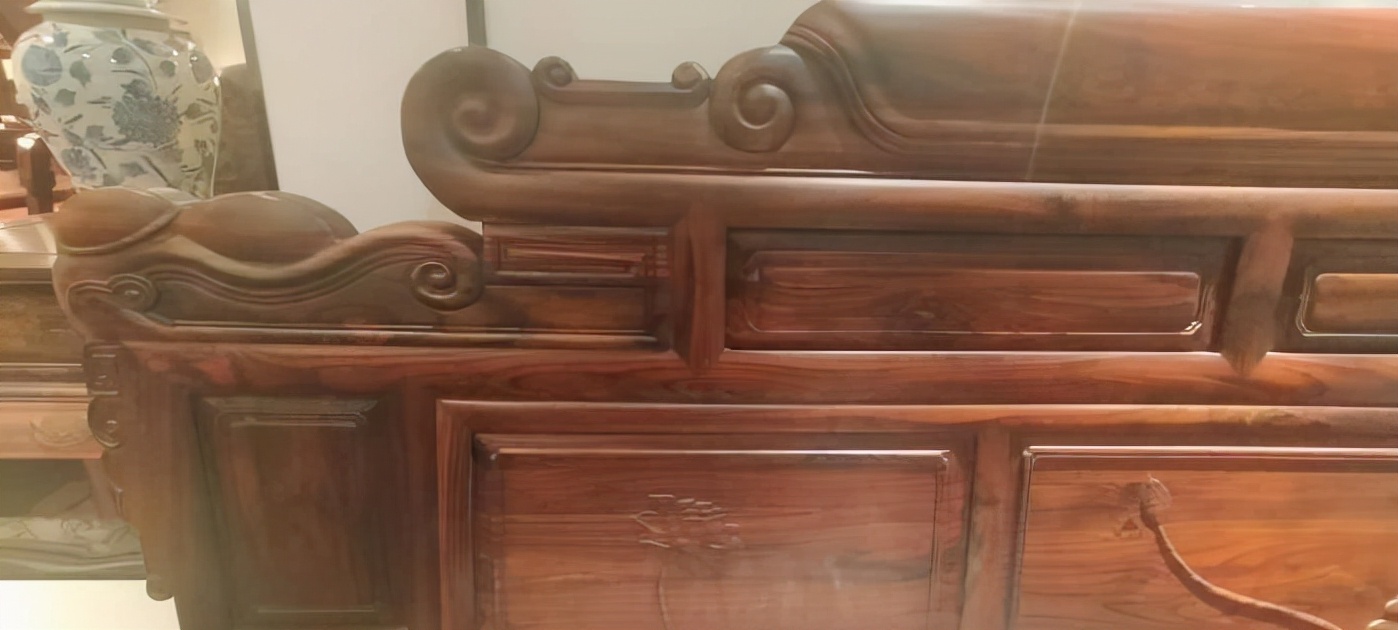 阔叶黄檀财源滚滚十一件套沙发,29800的阔叶黄檀沙发款式新奇